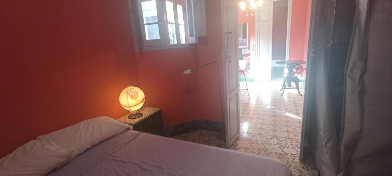 Bed and Breakfast Casa Artistica Гандия Экстерьер фото